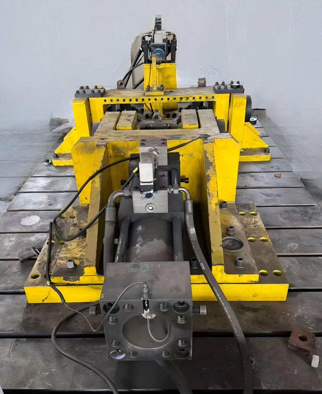 电液推力杆疲劳试验机